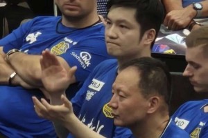 樊振东德甲首秀两连败，落寞背影让人心疼！