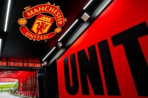 曼联三大主力复出受阻，阿莫林感到无奈，三人何时归队仍成谜