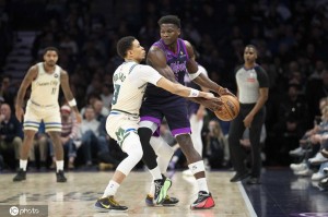 爱德华兹24分戈贝尔11+18 森林狼逆转雄鹿