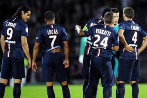 法甲焦点战：巴黎FC主场硬刚斯特拉斯堡，黑马之争谁能破局？