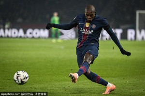 欧冠小组赛焦点：梅西与内马尔的重聚，谁能笑到最后？