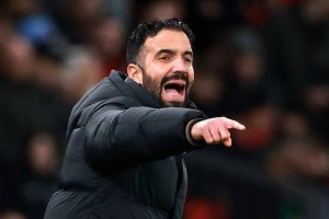 阿莫林再骂曼联一人，解释半场就换下他原因！冬窗欲卖他签新前锋