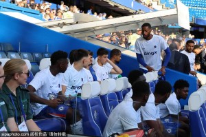 加纳乔：从阿扎尔的影子到切尔西的新星，本赛季目标是赢得奖杯！