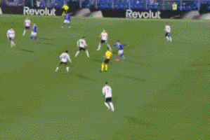 2-0,21岁皇马旧将妙传,38岁法布雷加斯率队12场不败,逼近意甲榜首