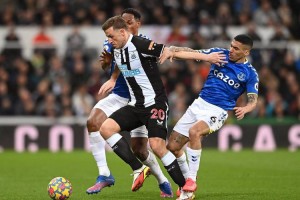 圣吉联欧冠两连败，主场不败金身，客场疲软，需背水一战；马赛客场失利，需突破颓势保级。