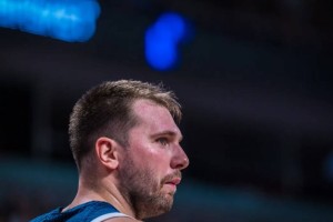 东契奇两场淘汰赛合砍81分 领跑欧洲杯得分榜