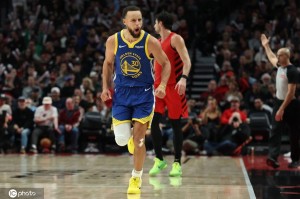 库里三分19中12空砍48分 勇士不敌开拓者2连败