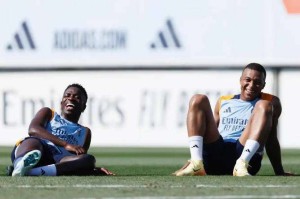 恭喜皇马！姆巴佩隔空施压，2亿巨星理亏，解决内讧剑指欧冠