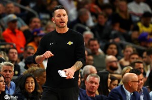 湖人官宣续约雷迪克 菜鸟赛季率队杀至西部第三