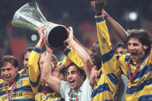 意甲焦点战：那不勒斯VS帕尔马——攻防对决与命运转折的深度剖析