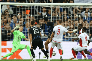 法甲劲旅欧冠崩盘吞4弹！巴萨旧将破门是唯一安慰？