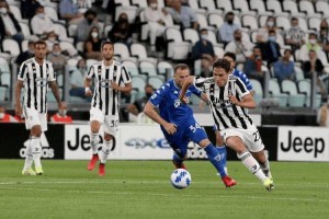 周日023意甲：比萨VS国际米兰 攻防博弈解析