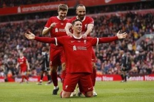 欧冠激战：利物浦与埃因霍温的荣誉之争