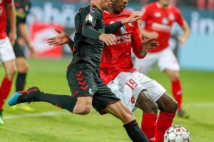 德甲保级生死线！弗赖堡主场战美因茨，稳固与突围的较量