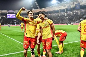 朗斯豪取9连胜，法甲领头羊疯狂晋级法国杯十六强，大巴黎是否担忧？