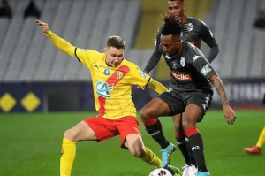 法甲焦点战：朗斯VS欧塞尔，榜眼与保级队的生死对决