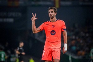 连进五球！巴萨5-3翻盘，悍将戴帽，西甲狂飙6连胜，稳住头名位置