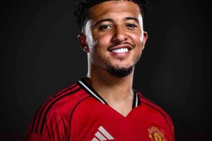 桑乔再次拒绝罗马，曼联续约施压无效！拖延一个月不转会原因曝光