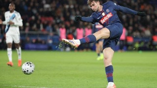 法国杯0-1大冷门，法甲第2遭法甲第15掀翻，巴黎圣日耳曼惨遭淘汰