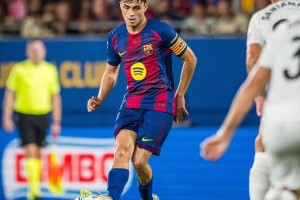 佩德里4项数据冠绝欧洲，巴萨中场核心闪耀，欧冠对决迎来正名之战