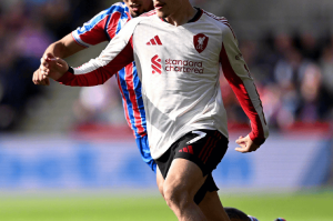 2大亿元先生隐身，阿森纳旧将绝杀！水晶宫2-1送利物浦赛季首败