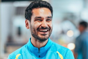 曼城官宣34岁前队长自由身离队：回归1年后再分手签土超豪门2年