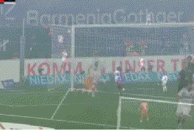 3-1，格里马尔多任意球双响，9人德甲第12掀翻德甲第2，滕哈赫前东家赛季首胜