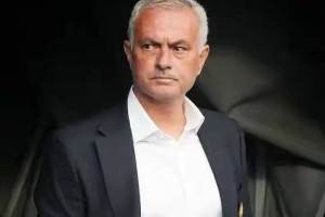 无耻！7次下课狂赚1亿违约金！穆帅3周投敌，这套路骗到本菲卡？