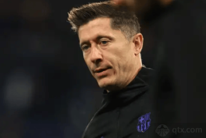 巴萨瞄准弗拉霍维奇，计划冬窗低价引进或2026年免签