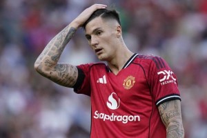 队友谈舍什科：要是没实力他就不会是曼联球员，他拥有前锋的一切