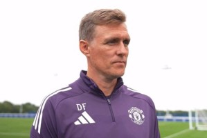 曼联临时执教新人选曝光！拉爵对阿莫林情绪已变，球员不信其能力