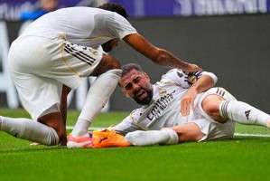 当弗洛伦蒂诺在看台上凝视，阿隆索和他的球队，已经听到了警报声