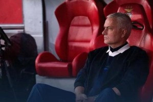 6-0绝杀！62岁穆帅低头离场，欧冠36强诞生！