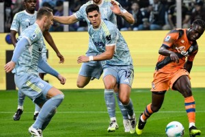 尤文图斯遭意甲第5阻击，多打一人仍不敌，连续3场不胜