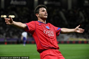 法甲-内维斯戴帽登贝莱2射1传 巴黎6-3图卢兹夺三连胜