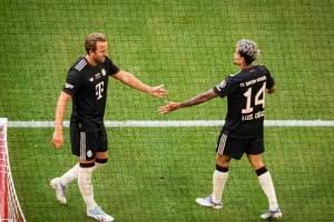 豪门冠军夜巴黎2-1击败巴萨，拜仁连赢、利物浦首负，积分榜更新