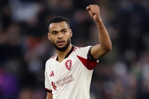 利物浦锋线告急！斯洛特否认召回埃利奥特，寄望加克波复出救场