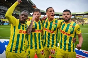 法甲保级关键战：昂热VS南特——韧性对决的平局预判