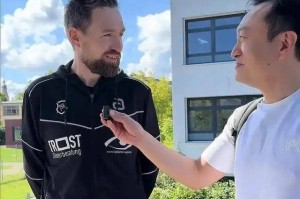 德甲赛场再演王者归来，樊振东无世界排名却收获满堂喝彩