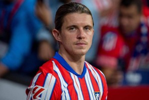 多特3800万标王10场0球0助！竟嫌弃曼联没欧冠：谁给他的勇气？