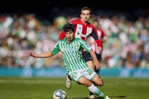 皇家贝蒂斯近8场保持不败，主场强势挑战巴塞罗那能否稳固榜首？