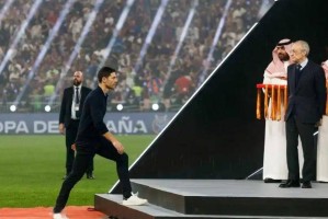 震惊！皇马的8个月惨痛教训：一个天才的坠落与更衣室暗战之谜！