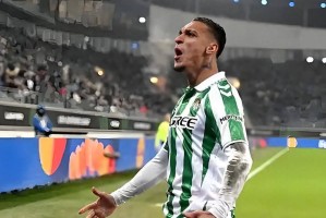 从曼联弃将到西甲宠儿！安东尼换联赛重生，新赛季首秀能否再出彩？