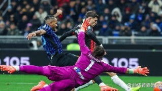 意甲疯了，莱奥1-0绝杀捅破天，阿莱格里直接染红，AC米兰硬刚拉齐奥重返榜首