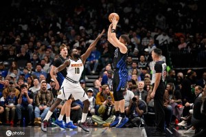 默里33+5弗拉格伤退 掘金力克独行侠迎三连胜