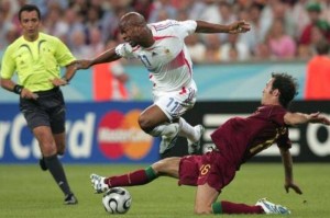 从阿森纳标王到枪手弃将，只用了4年时间，法甲金靴毁在嘴巴上