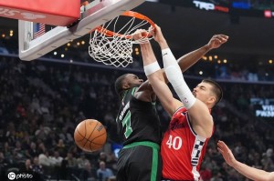 布朗50分莱昂纳德22分 快船不敌绿军6连胜终结