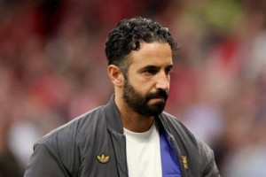 奥纳纳要求涨薪！激怒阿莫林：曼联决定清洗，省600万薪水