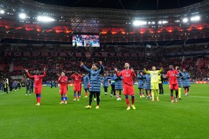 7-2，欧冠惨案！德甲冠军崩盘，卫冕冠军轰7球+豪取6连胜