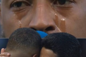 金彭贝告别巴黎：今晚来到这里是种荣幸，我为穿上这家球衣而自豪